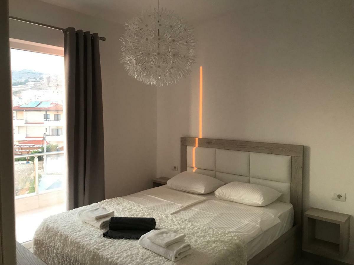 Sunset Apartment Sarandë Exteriör bild